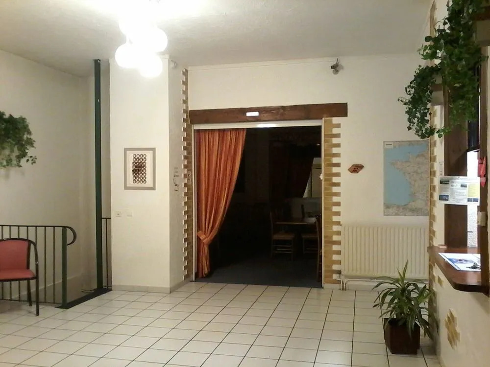 HOTEL De La Tour Saint Etienne SUD