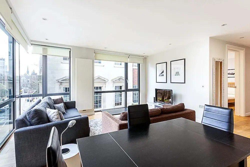 Wonderful Holborn Apartment