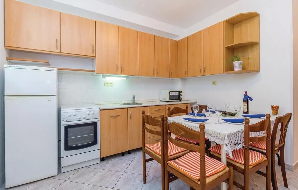Stunning Home in Novi Vinodolski With Wifi and 4 Bedrooms