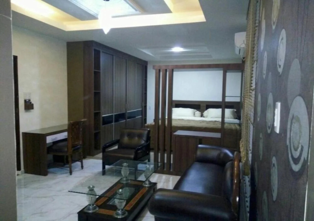 Lewi House