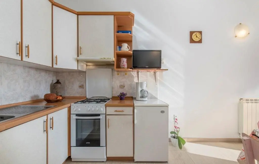 Apartment Complex Orzan Lovrecica