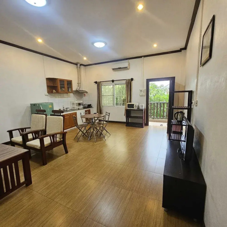 Ali Xayathit Apartment & Hotel