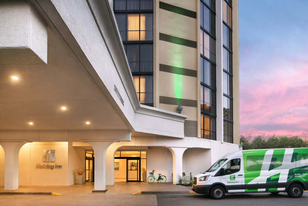 Holiday Inn Austin -Town Lake by IHG