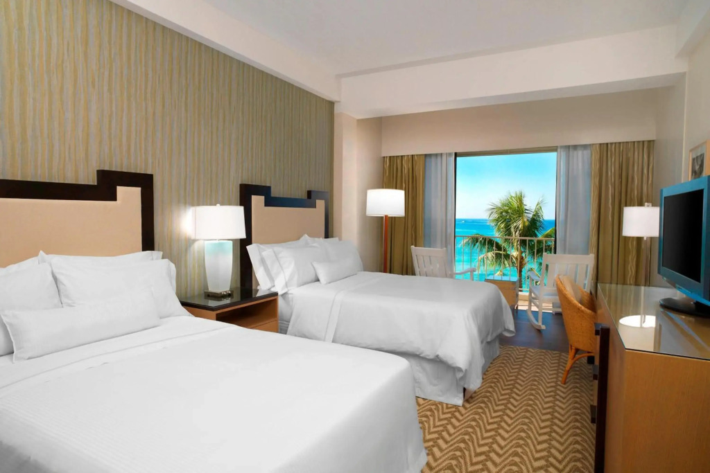 Moana Surfrider, A Westin Resort & Spa, Waikiki Beach