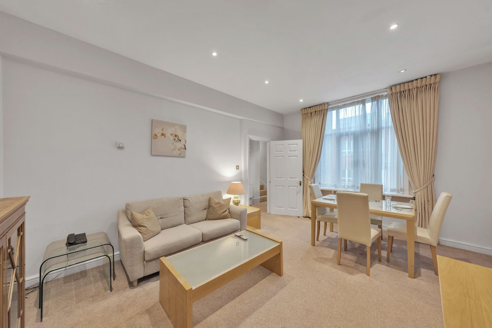 Hertford Flat 11