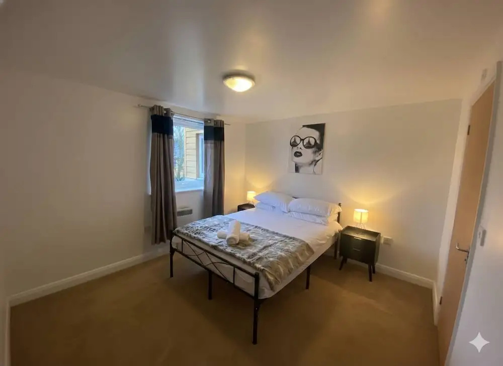 Stylish 2 - Bed Manning Gardens