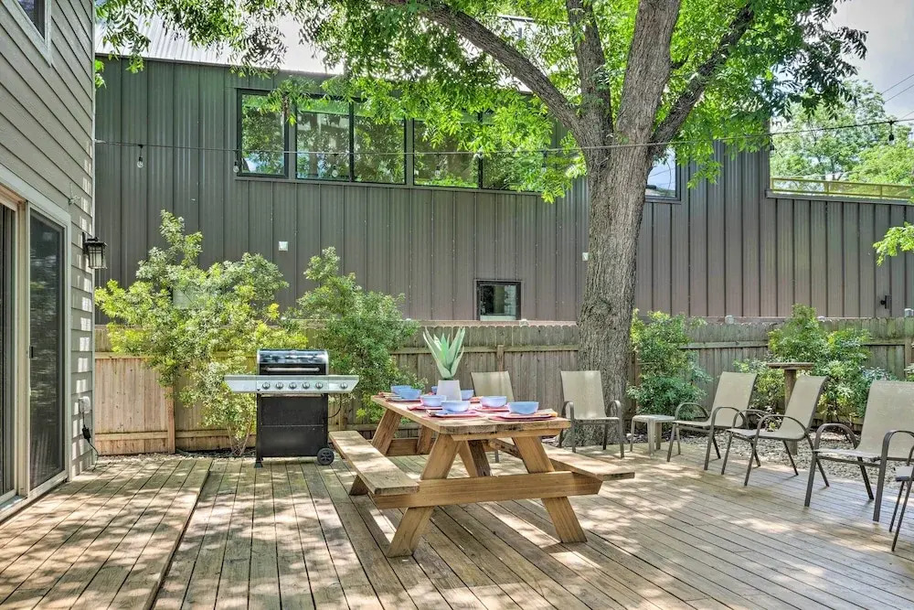 Holly Hideaway