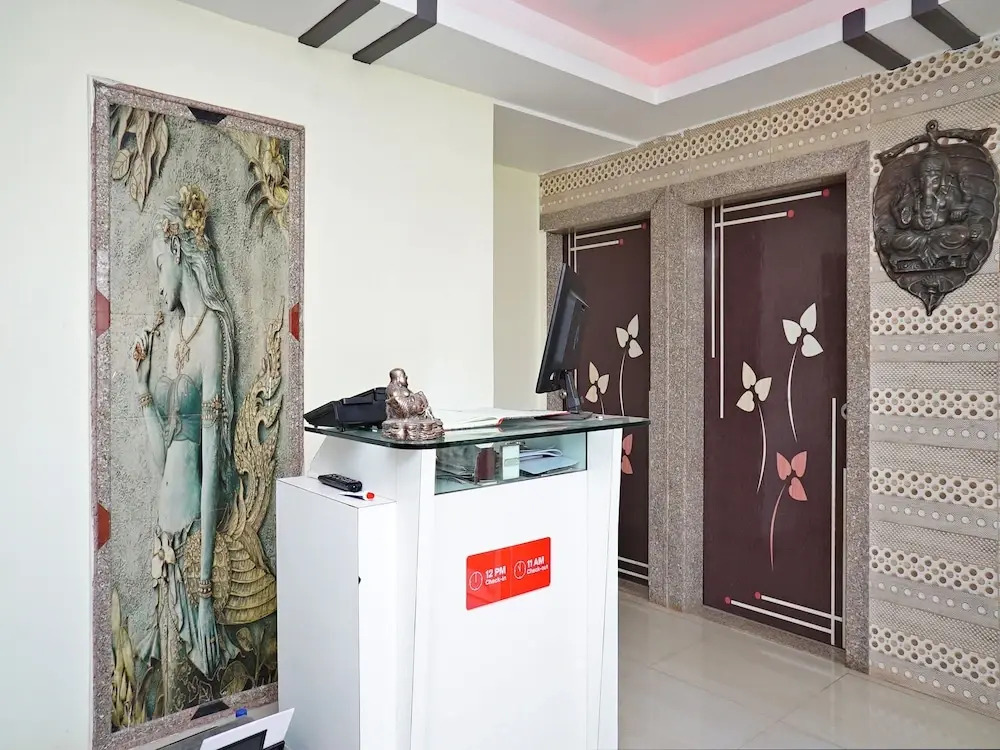 OYO 13902 Orient Bay Inn
