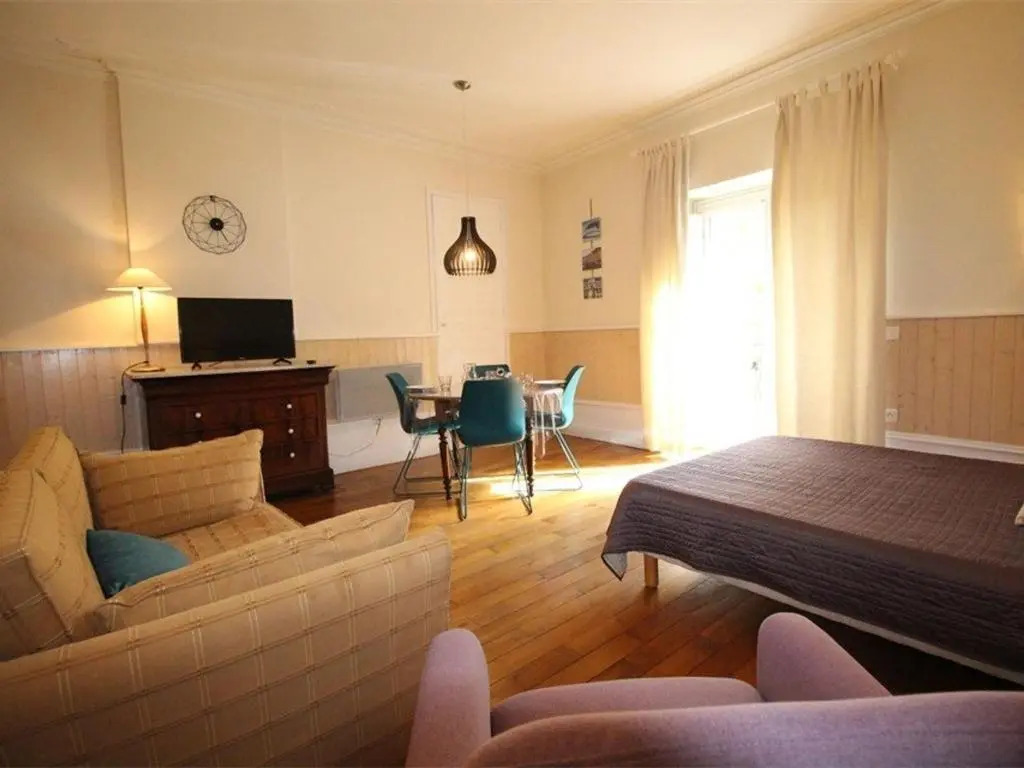 Appartement Bagnères-de-Luchon, 1 pièce, 3 personnes - FR-1-313-163
