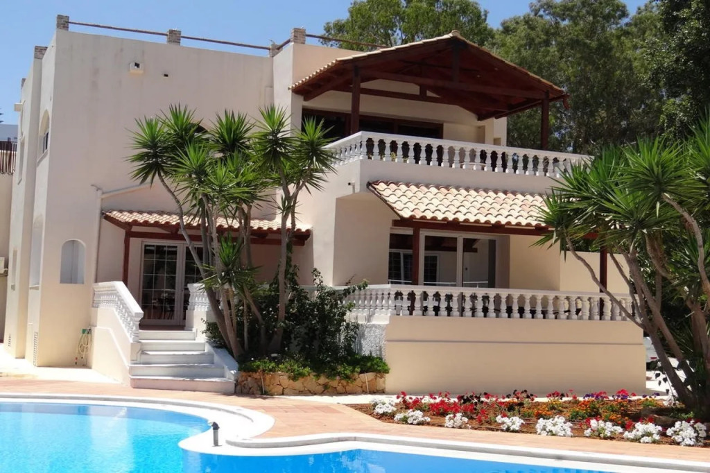 Perla Beach