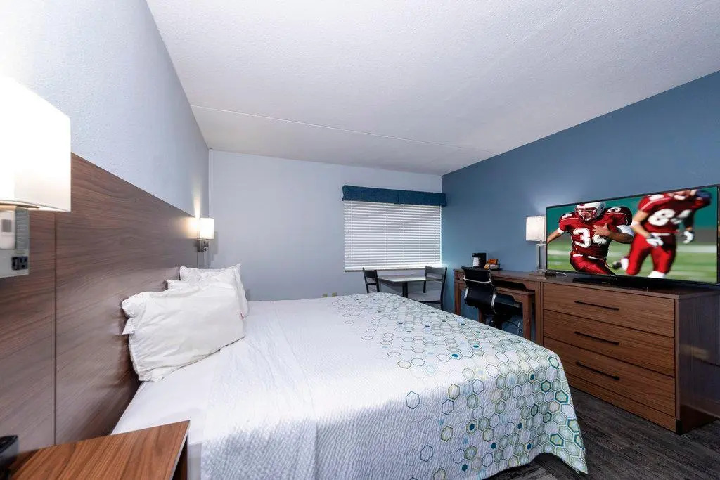 Red Roof Inn & Suites Wilmington - New Castle