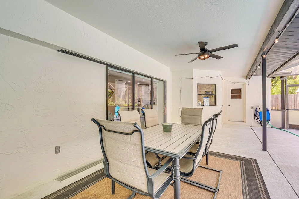 Spring Hill Retreat W/ Pool: 7 Mi To Weeki Wachee!