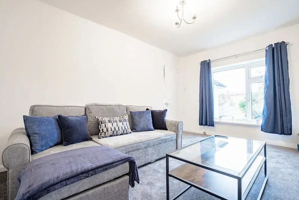 Host Stay Chestnut Residence