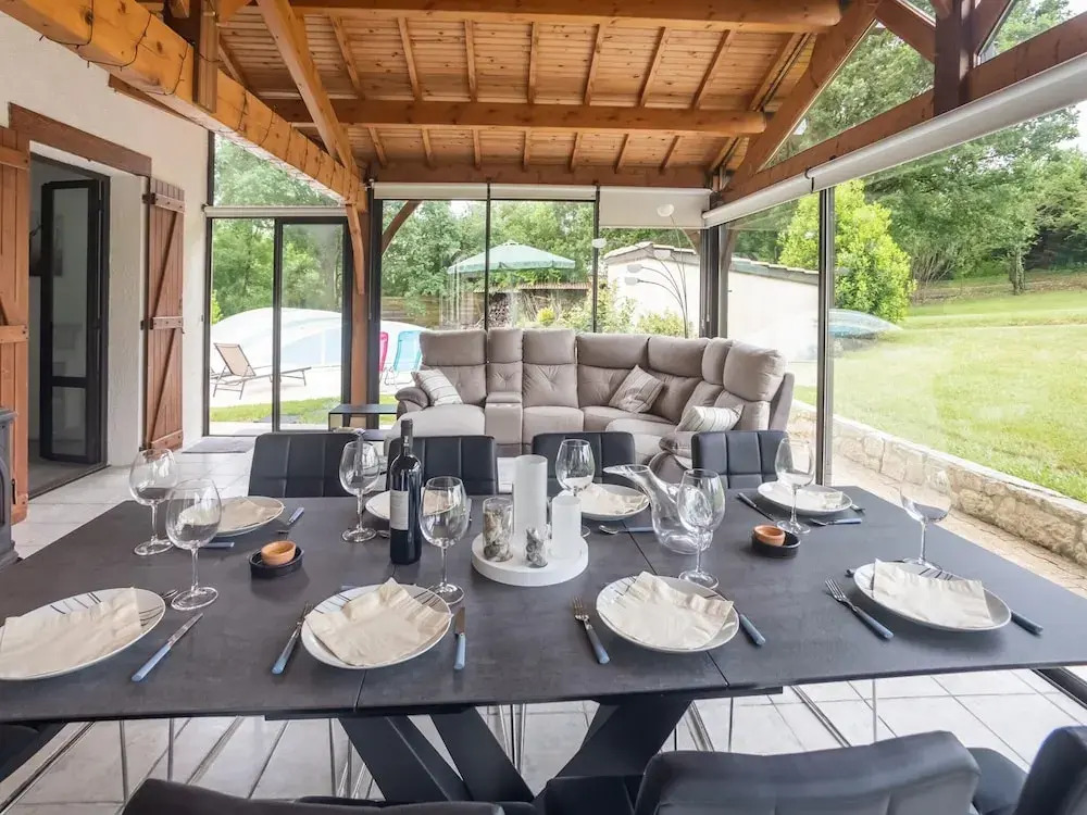 Dordogne Poolside Escape