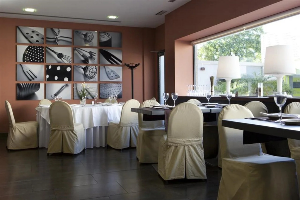 Apartamentos Vértice Sevilla Aljarafe