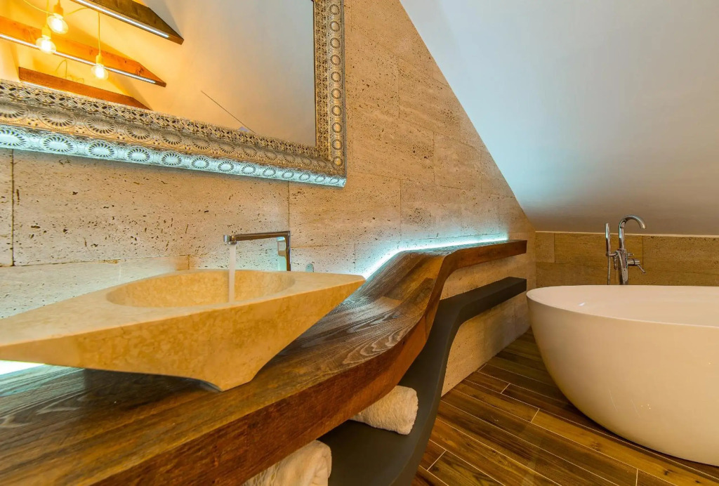 La Vela Luxury