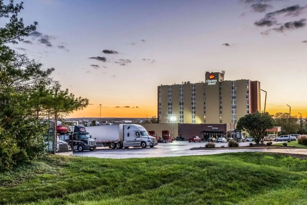 Clarion Hotel - Cincinnati North