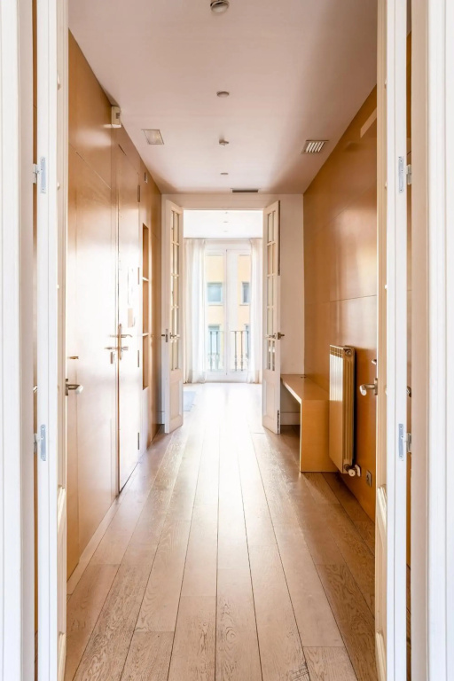 Classy 3bed 3bath apartment in Eixample