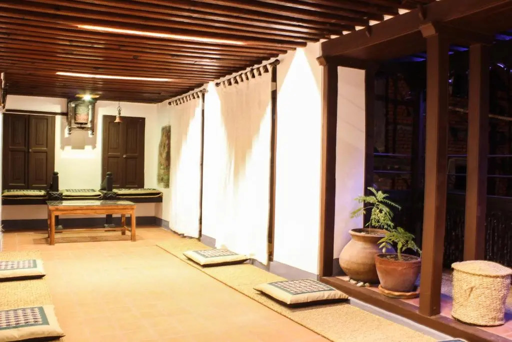 Hiranya Guest House