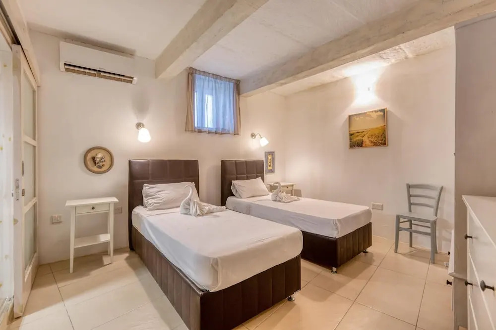 Ta Patee Pool Farmhouse in Gozo