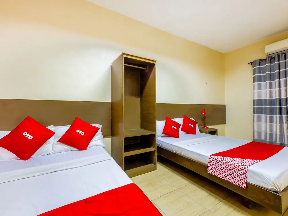 Metro Deluxe Residences near World Trade Center