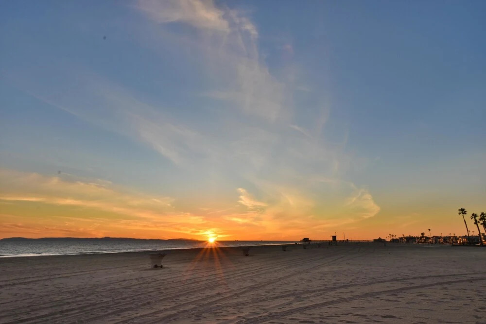 1244#2 Luxurious Newly Remodeled Beach Home, Sleeps 4 w/ AC