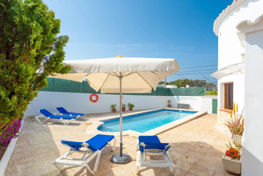 Villa Maria Large Private Pool AC WiFi