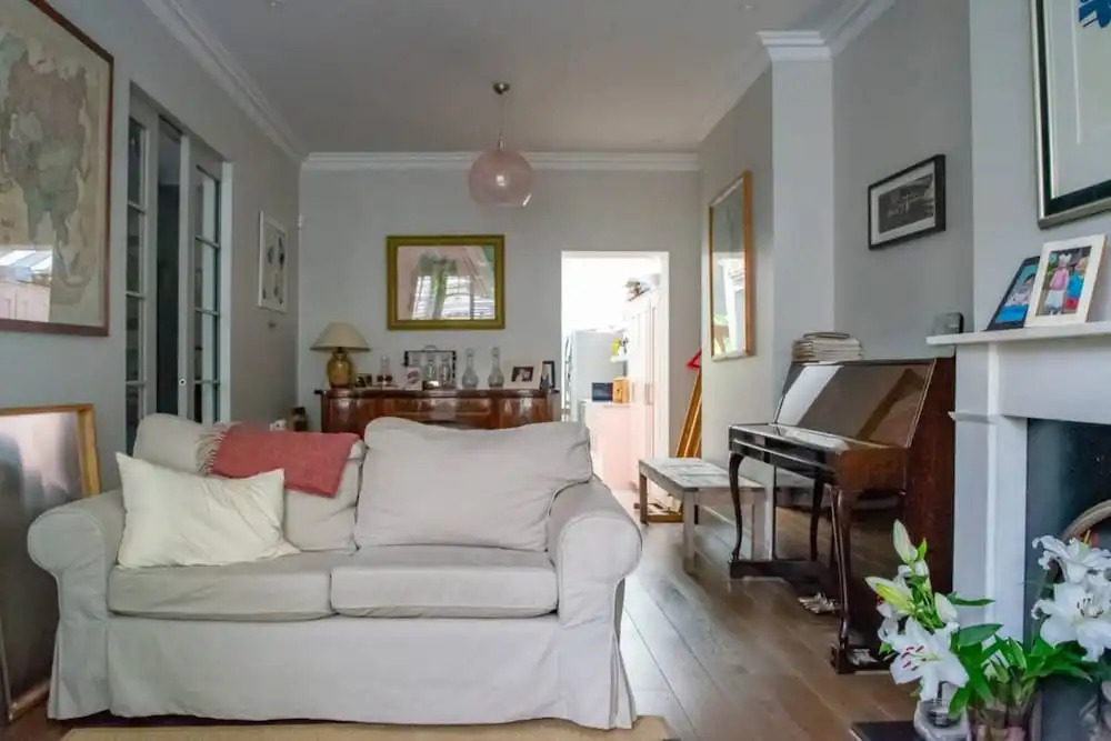3 Bedroom Fulham House With a Charming Garden