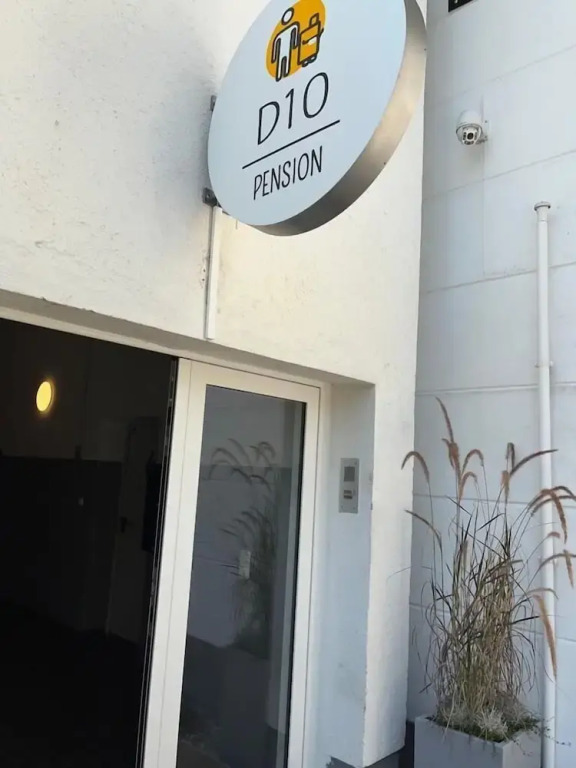 D10 I shared bathrooms&kitchen