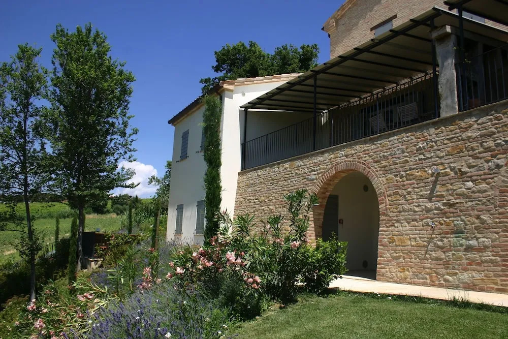 La Giravolta Country House