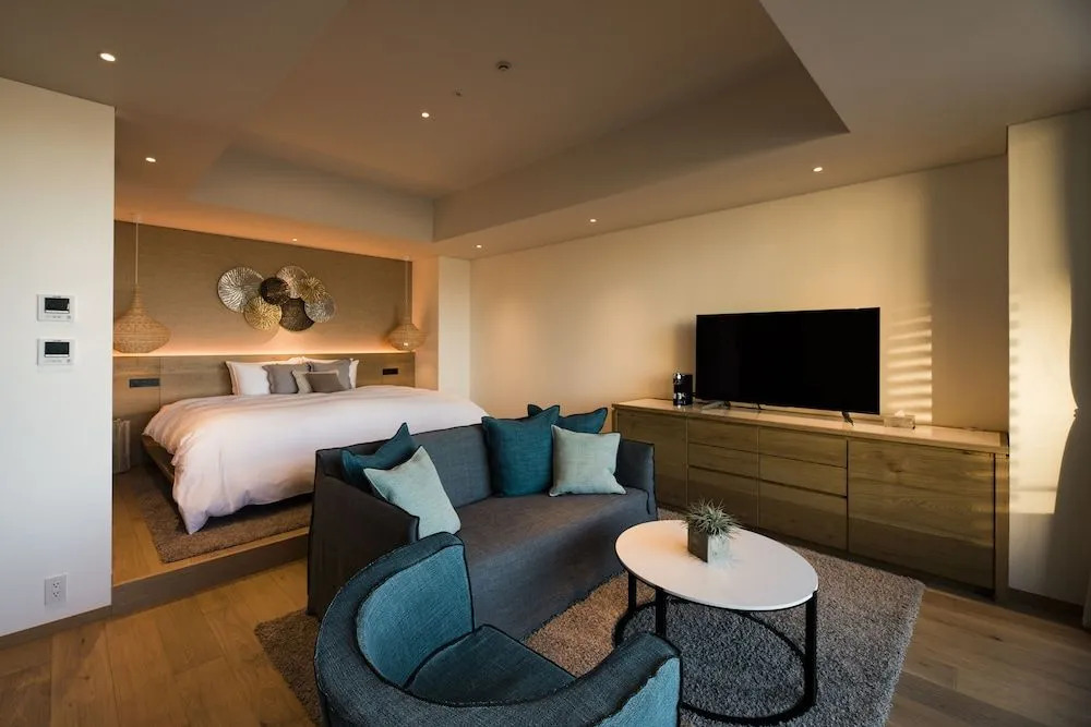 MALIBU HOTEL