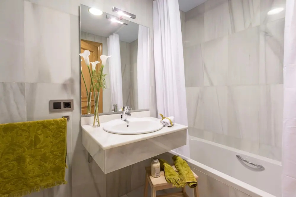 Chezmoihomes Luxury Town hall Granada