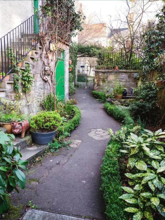 Heart of the Old Town 2 Bedroom Luxury Apartment