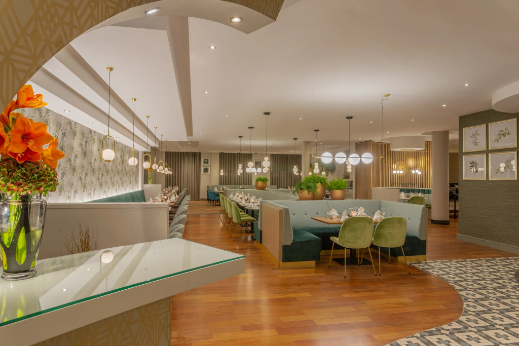 Crowne Plaza Dublin Airport by IHG