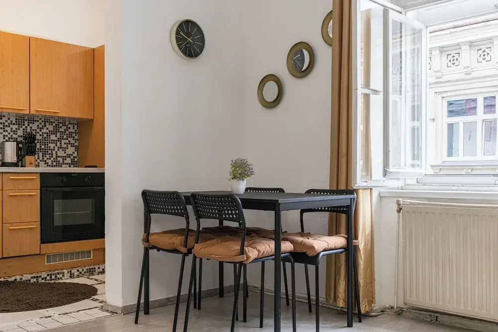 Beautiful 1BR Near Rennweg Belvedere