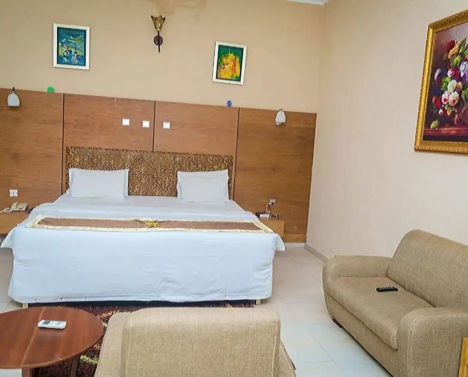 77 Palms Hotel