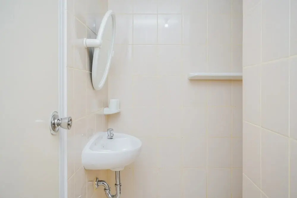 Modern Comfy 2Br Serpong Greenview Apartment