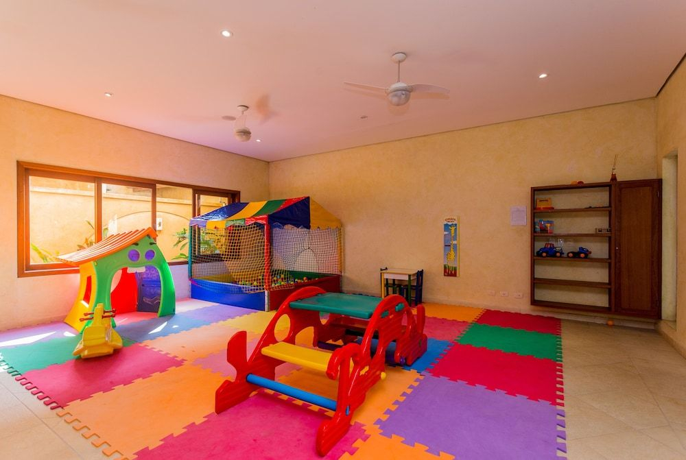 Beach Hotel Cambury