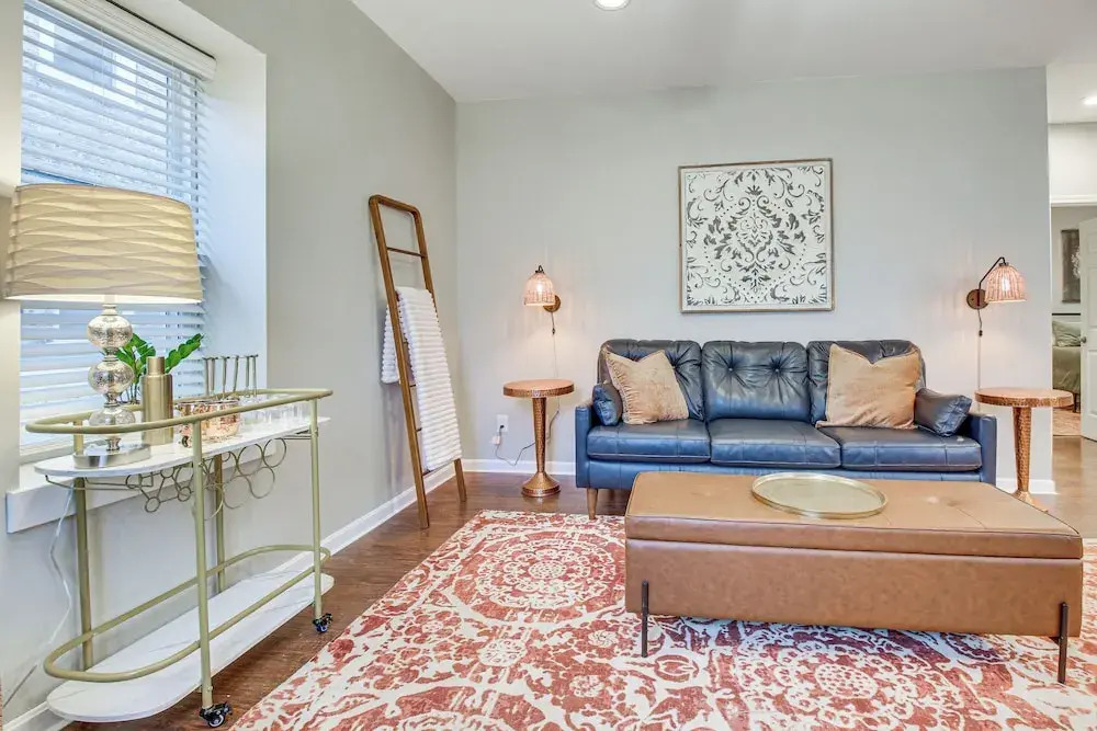 Historic Loveland Apt: Walk to Little Miami River!