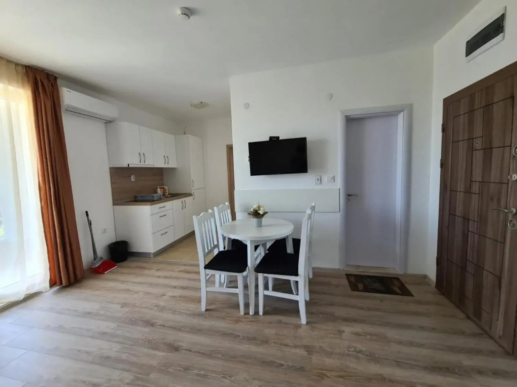 MIDA Apartment