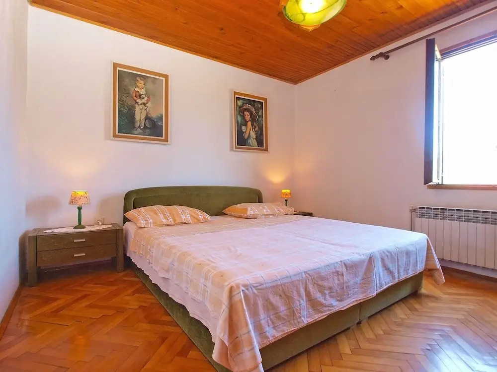Apartment 939
