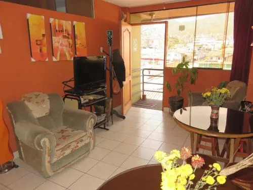 Hospedaje Keros Bed & Breakfast