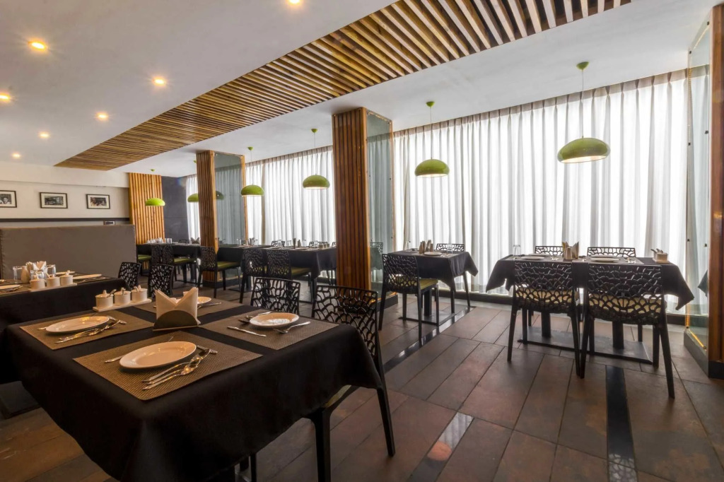 The Regal Hotel & Lounge