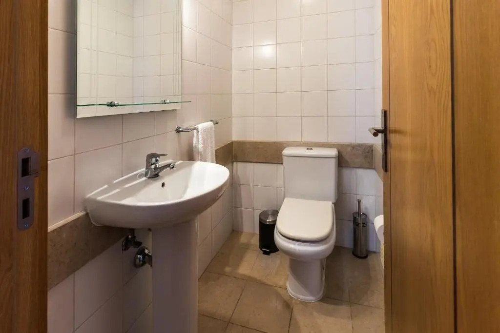 Acacia Apartment