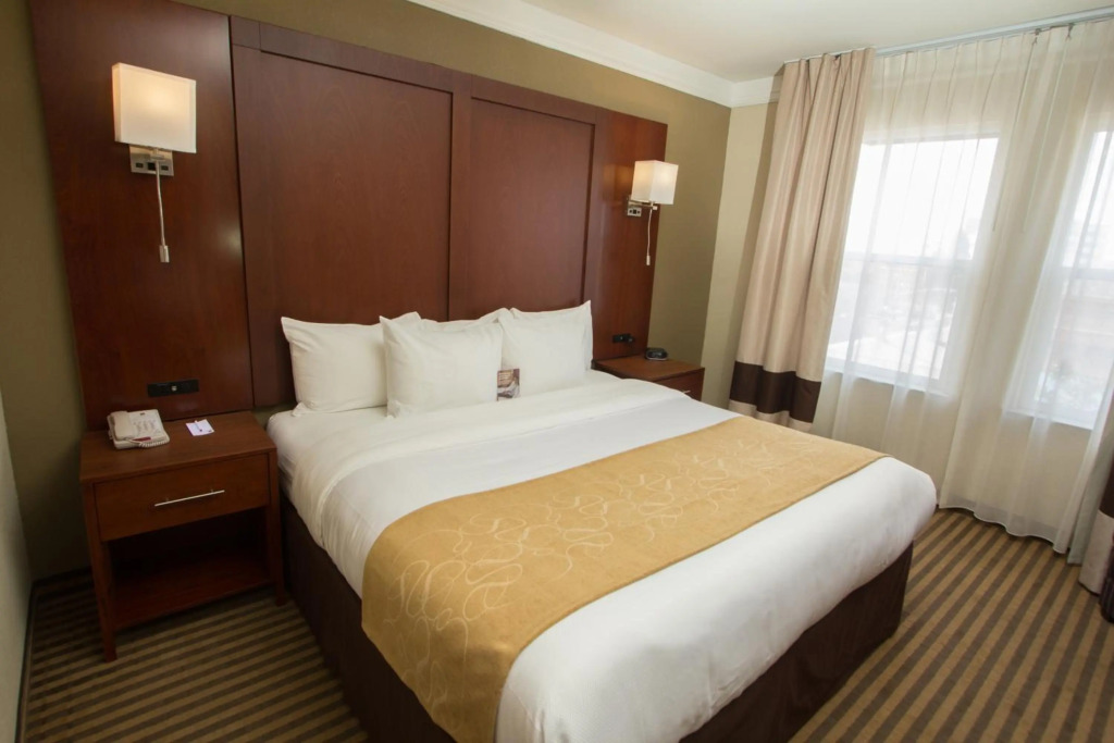 Comfort Suites Visalia - Convention Center