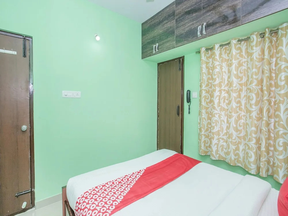 OYO 13861 Green leaf International Comforts