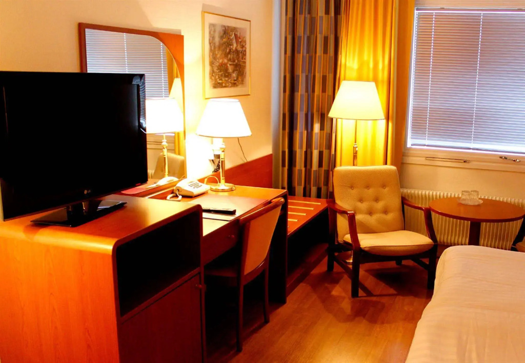 City Hotel