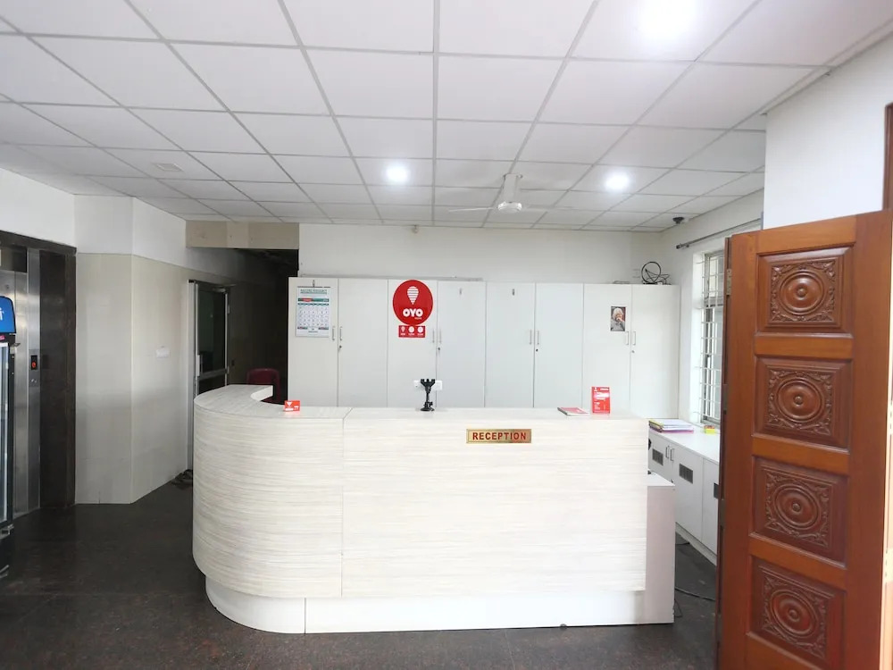 OYO 3547 Raj Guru Residency