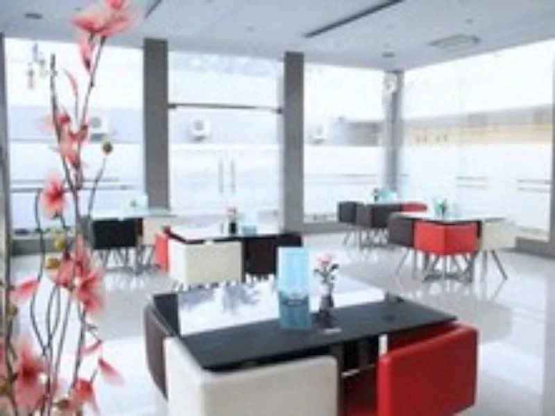 Urbanview Hotel Platinum Parepare