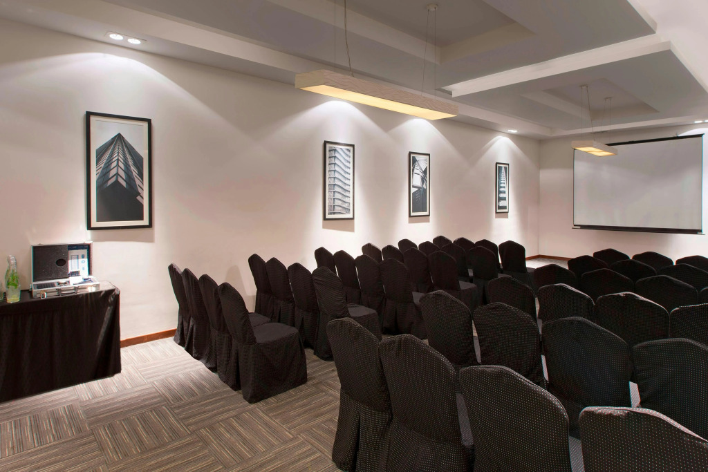 Four Points by Sheraton Hotel & Serviced Apartments, Pune